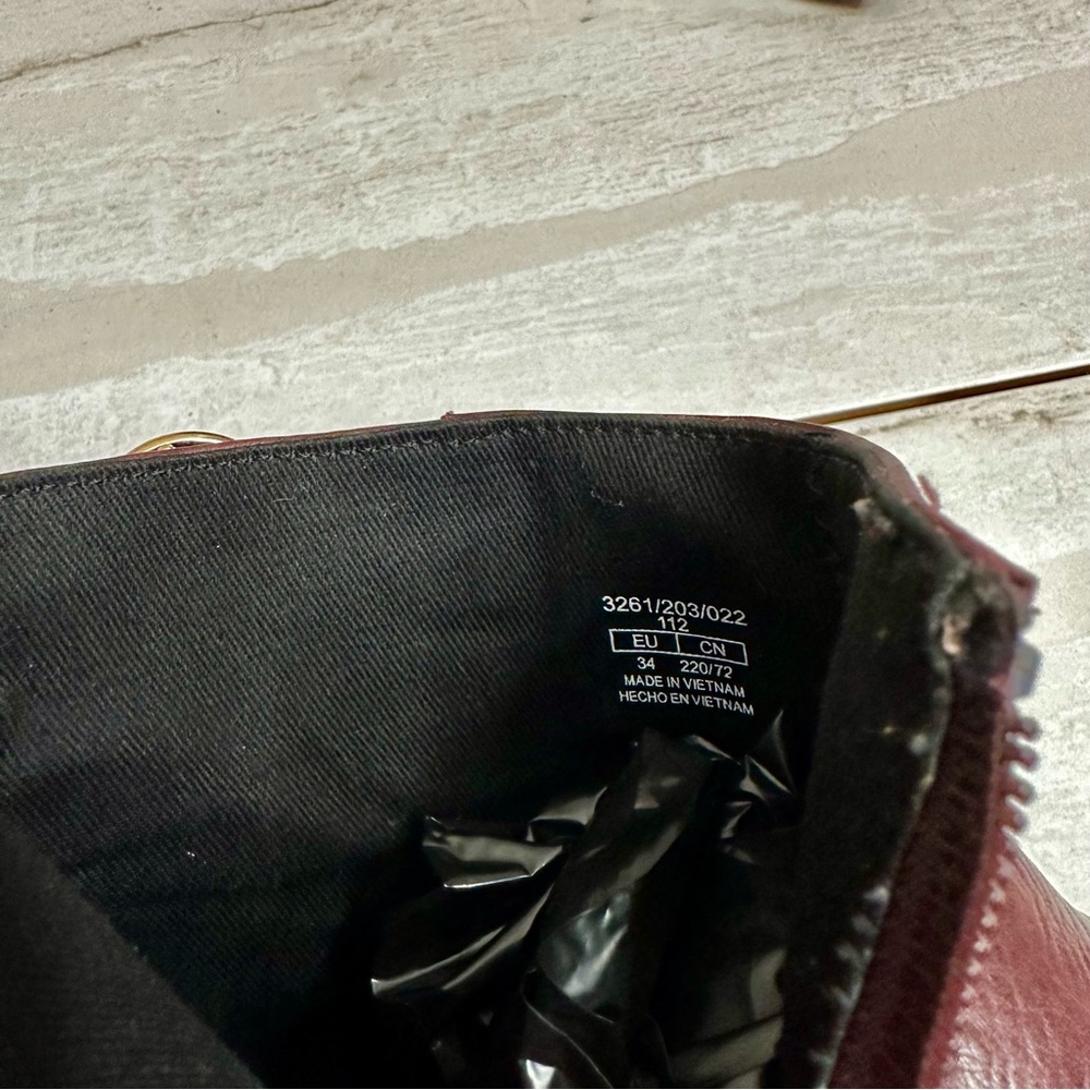 Zara Girls Sz 34 US Sz 2.5 3 Red Wine Leather Bootie Shoes Side Zip Gold Accents - Picture 9 of 10